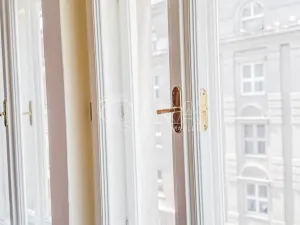Prodej bytu 1+kk, Praha - Bubeneč, Kyjevská, 39 m2