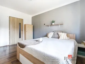 Pronájem bytu 2+1, Chvaletice, Smetanova, 52 m2