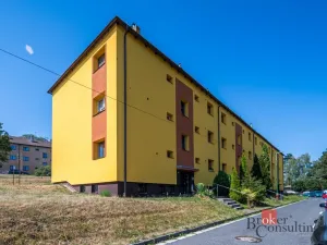 Pronájem bytu 2+1, Chvaletice, Smetanova, 52 m2