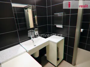 Pronájem obchodního prostoru, Uherské Hradiště, Stojanova, 78 m2