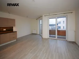 Pronájem bytu 3+kk, Velký Osek, U hřiště, 75 m2