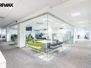 Pronájem kanceláře, Praha - Vysočany, Kolbenova, 2800 m2