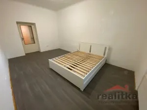 Pronájem bytu 2+1, Opava - Předměstí, Horovo náměstí, 64 m2