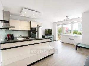 Pronájem bytu 3+kk, Jesenice, V Roháči I., 65 m2