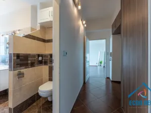 Prodej bytu 2+kk, Praha - Vršovice, Vladivostocká, 53 m2