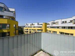Pronájem bytu 1+kk, Praha - Žižkov, Jeseniova, 48 m2
