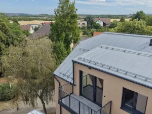 Prodej bytu 5+kk, Praha - Holyně, náměstí Pod lípou, 152 m2
