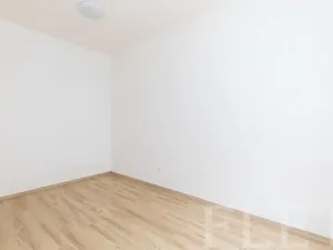 Pronájem bytu 1+kk, Praha - Libeň, Františka Kadlece, 33 m2