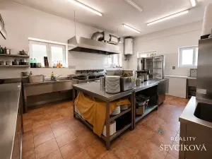 Pronájem restaurace, Pardubice, Okrajová, 144 m2