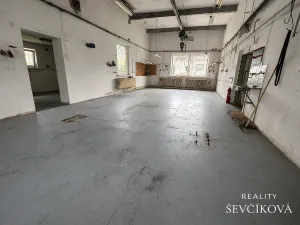 Pronájem komerční nemovitosti, Hradec Králové, Panelová, 170 m2