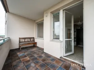 Prodej bytu 3+1, Hradec Králové, Na Občinách, 79 m2
