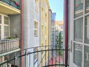 Pronájem bytu 2+1, Praha - Hradčany, Na valech, 78 m2
