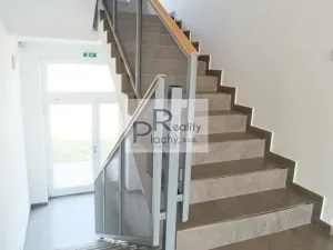 Prodej bytu 2+kk, Hevlín, 73 m2