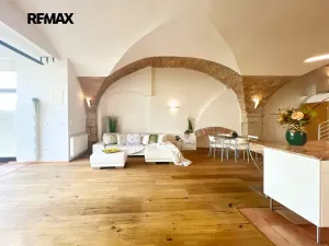 Prodej atypického bytu, Škvorec, Tyršova, 97 m2