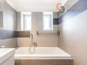 Prodej bytu 2+1, Břeclav, Národních hrdinů, 69 m2