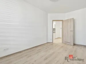 Pronájem bytu 2+kk, Pardubice - Ohrazenice, U Sportovní školy, 51 m2