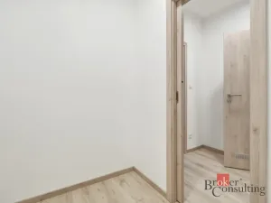 Pronájem bytu 2+kk, Pardubice - Ohrazenice, U Sportovní školy, 51 m2