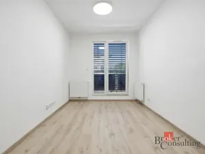 Pronájem bytu 2+kk, Pardubice - Ohrazenice, U Sportovní školy, 51 m2