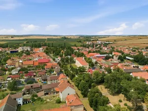 Prodej bytu 3+kk, Kněževes, 88 m2