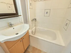 Pronájem bytu 3+1, Praha - Podolí, Na Klaudiánce, 74 m2