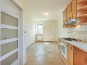 Pronájem bytu 3+1, Praha - Podolí, Na Klaudiánce, 74 m2