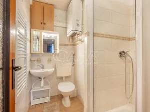 Pronájem bytu 3+1, Praha - Podolí, Na Klaudiánce, 74 m2