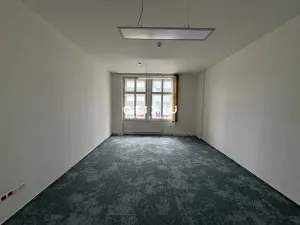 Pronájem kanceláře, Praha - Smíchov, Radlická, 127 m2