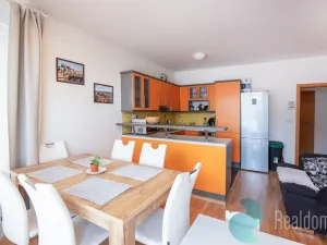 Pronájem bytu 3+kk, Praha, Srbínská, 75 m2