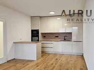 Pronájem bytu 2+kk, Praha - Nusle, Bělehradská, 60 m2