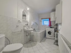 Prodej rodinného domu, Suchdol, 210 m2