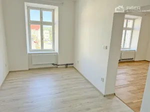 Pronájem bytu 2+kk, Valašské Meziříčí, Náměstí, 87 m2