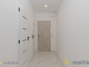 Prodej bytu 2+1, Karviná, Bratr. Veverkových, 56 m2