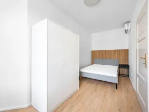 Pronájem bytu 2+kk, Praha - Karlín, Březinova, 50 m2
