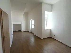 Pronájem bytu 2+kk, Kardašova Řečice, Jablonského tř., 81 m2