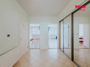 Prodej bytu 3+1, Praha - Dejvice, Mydlářka, 105 m2