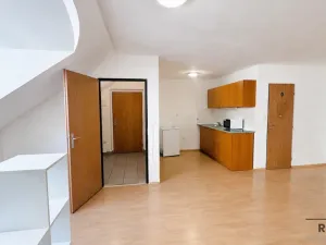 Pronájem bytu 1+kk, Hodonín, Národní třída, 50 m2