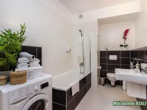 Pronájem bytu 2+kk, Praha - Střížkov, Zakšínská, 52 m2
