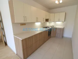 Pronájem bytu 3+kk, Praha - Kamýk, Papírníkova, 66 m2