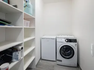 Pronájem bytu 4+kk, Praha - Karlín, Breitfeldova, 110 m2