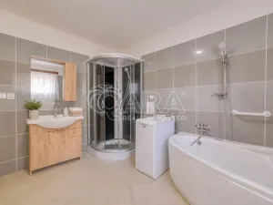 Prodej rodinného domu, Podhradí, 306 m2