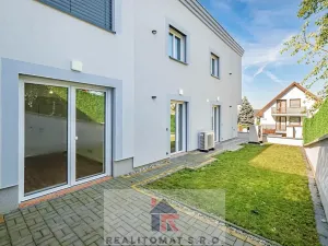 Pronájem vily, Praha - Komořany, Pod lesem, 770 m2