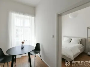 Prodej bytu 1+1, Praha - Smíchov, U Pernikářky, 27 m2
