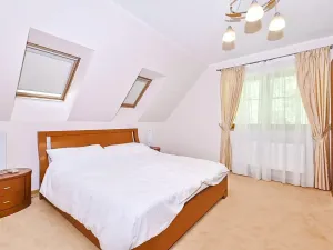 Prodej rodinného domu, Karlovy Vary, Slovenská, 162 m2