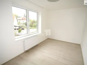Pronájem bytu 2+kk, Praha - Modřany, Větrovcova, 50 m2