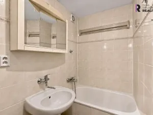 Prodej bytu 2+kk, Praha - Řepy, Žufanova, 42 m2
