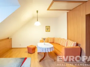 Prodej rodinného domu, Praha, Ke Klimentce, 180 m2
