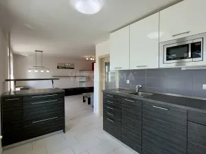 Pronájem bytu 3+kk, Plzeň, Waltrova, 79 m2