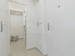 Prodej bytu 1+1, Praha - Zbraslav, Tunelářů, 38 m2