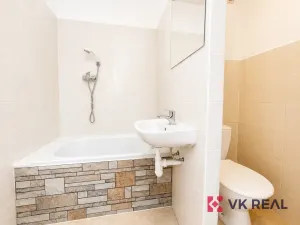 Pronájem bytu 2+kk, Praha - Braník, Novodvorská, 41 m2