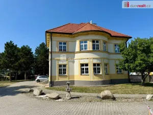 Pronájem kanceláře, Veltrusy, Palackého, 63 m2